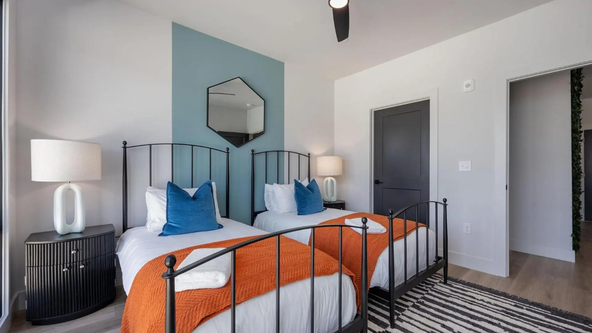 Penthouse Blues-Odyssey-Pool & Gym-Mins 2 Broadway Villa Nashville 0*,  United States