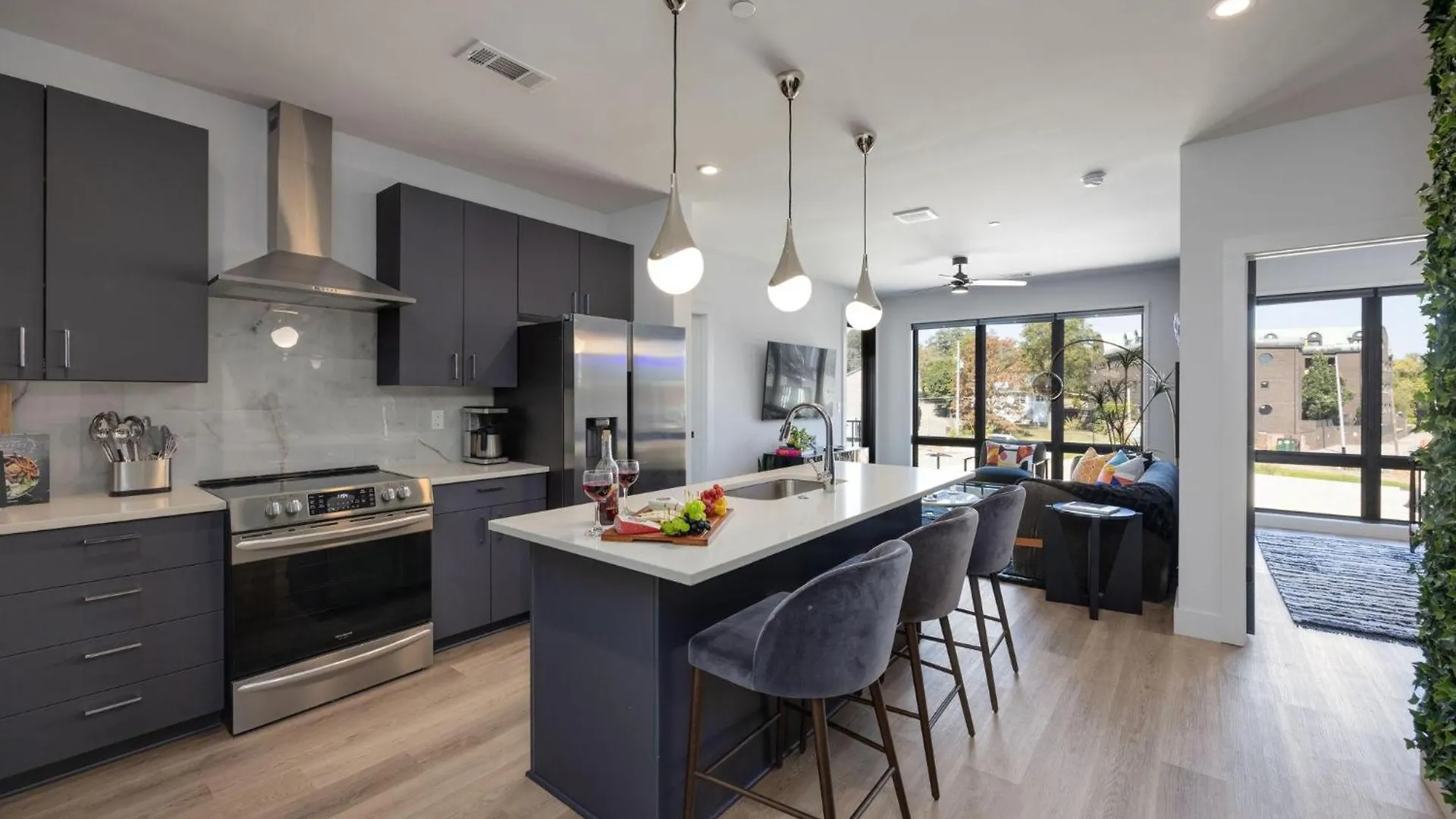 Holiday home Penthouse Blues-Odyssey-Pool & Gym-Mins 2 Broadway Villa Nashville United States