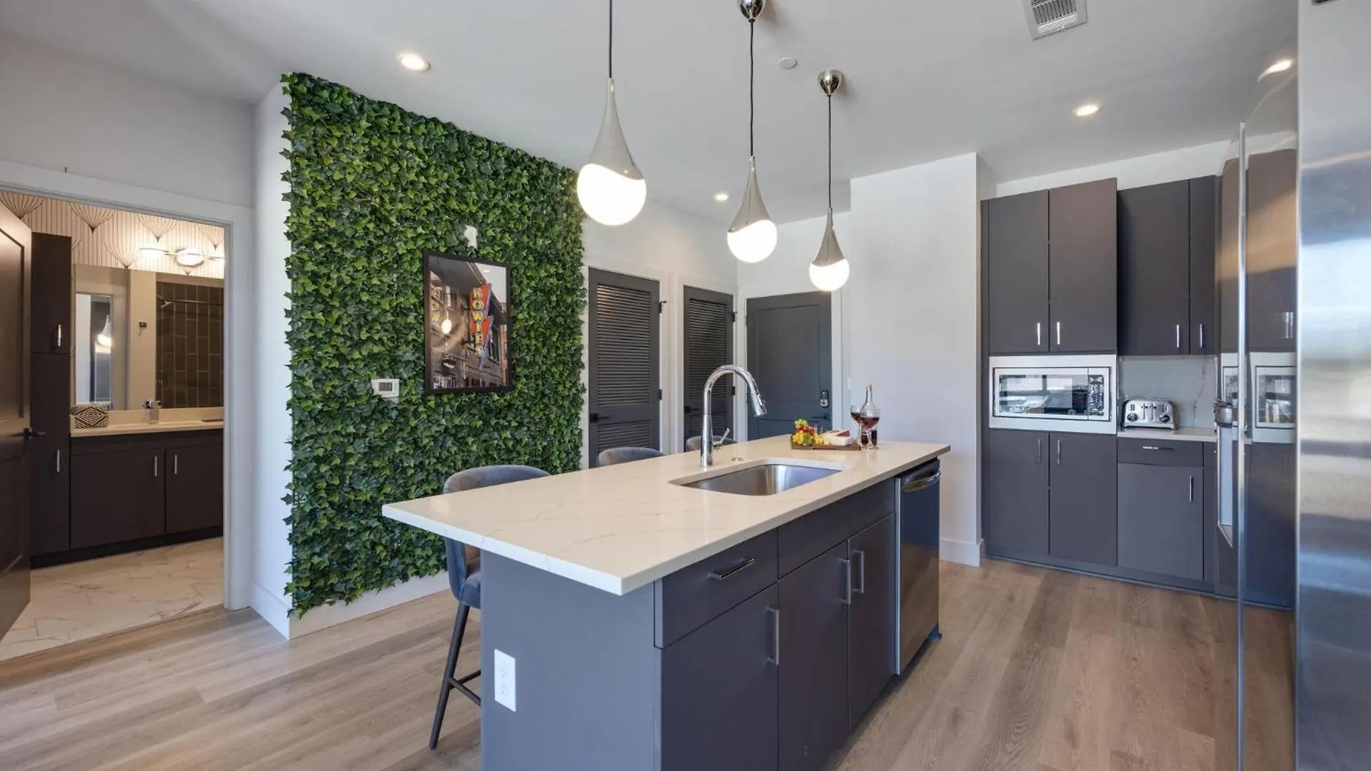 Penthouse Blues-Odyssey-Pool & Gym-Mins 2 Broadway Villa Nashville Holiday home