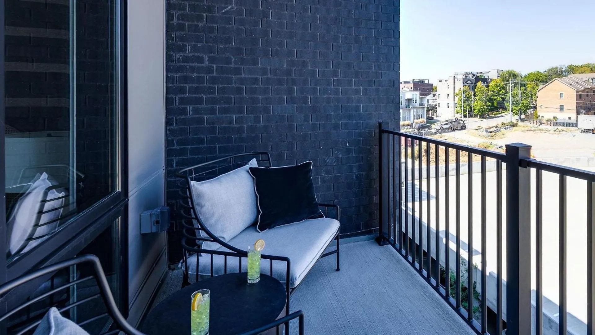 Penthouse Blues-Odyssey-Pool & Gym-Mins 2 Broadway Villa Nashville Holiday home