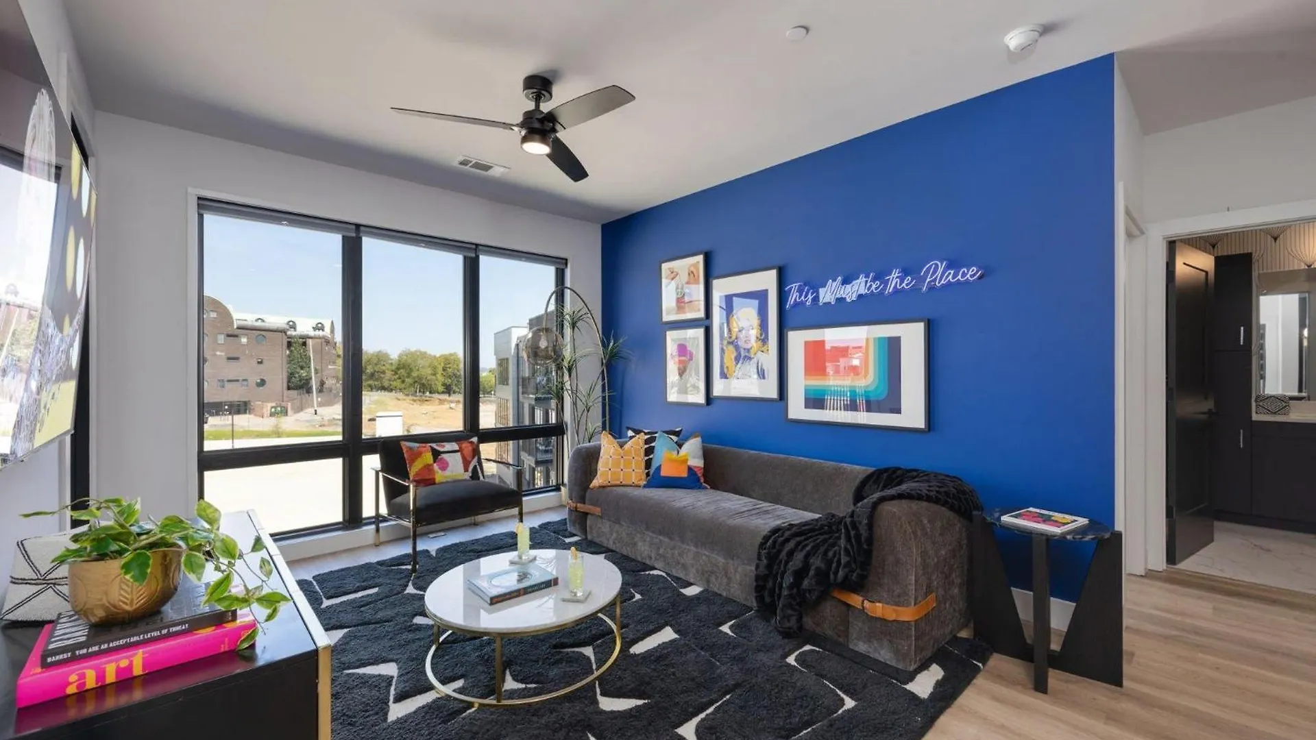 Penthouse Blues-Odyssey-Pool & Gym-Mins 2 Broadway Villa Nashville